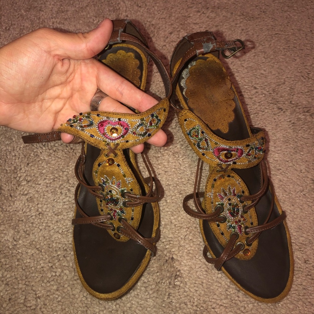 Unique beaded skinny heel!